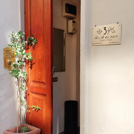 Bb Tre Gigli Firenze Stazione, Via Palazzuolo 55 Panzió Firenze