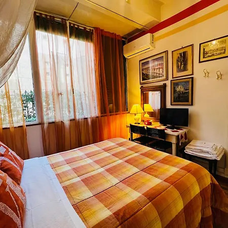 Bb Tre Gigli Firenze Stazione, Via Palazzuolo 55 Panzió Firenze