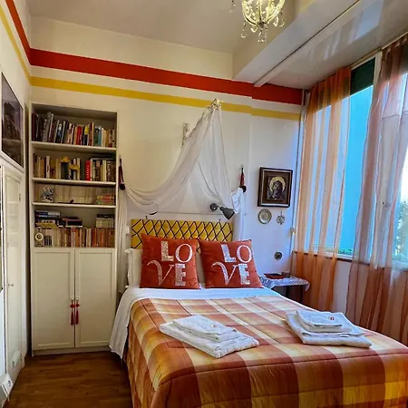 Bed & Breakfast Tre Gigli Bb, 5 Minutes From Station, Via Palazzuolo 55 *